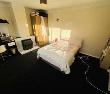 4 bedroom house to rent - Photo 3