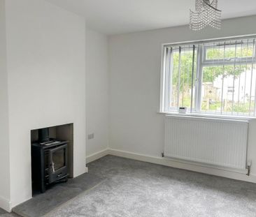 4 bedroom semi-detached house to rent - Photo 3