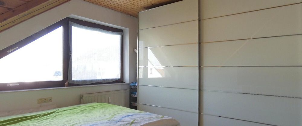 "Mit traumhaftem Seeblick – Wohnen, wo andere Urlaub machen! Außergewöhnliche 4,5-Zimmer! - Photo 1