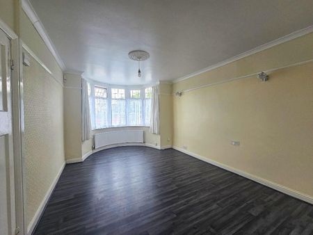 3 Bed End of terrace house For Rent - Photo 2