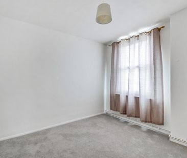 2 bedroom maisonette to rent - Photo 2