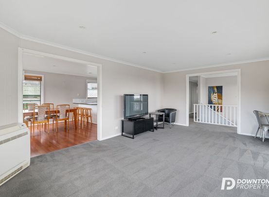 22 gourlay st, blackmans bay tas 7052 - Photo 1