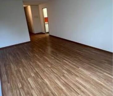 One and a half room apartment Charming old building - Photo 3