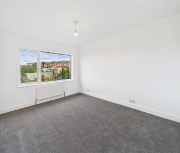 2 bedroom Semi-detached house to rent - Photo 5