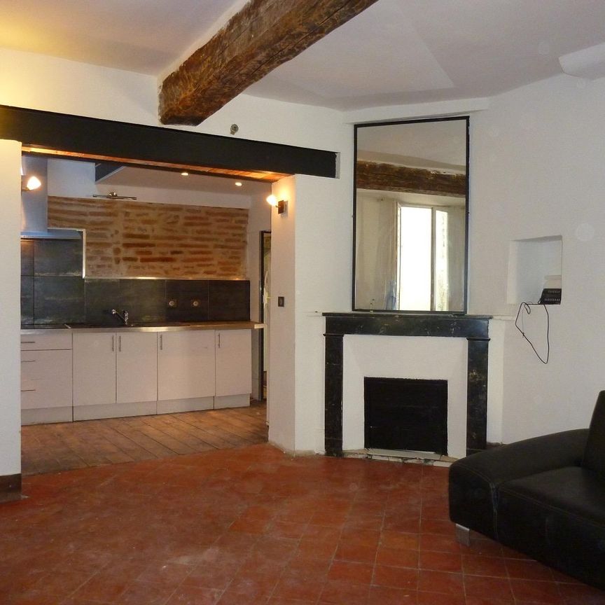 Bel appartement F2 meublé de caractère - Photo 1