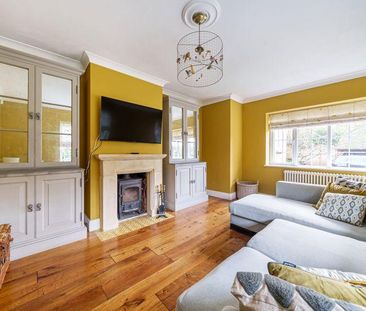 4 bedroom semi-detached house to rent - Photo 1