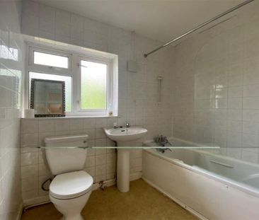 4 bedroom terraced house to rent - Photo 3
