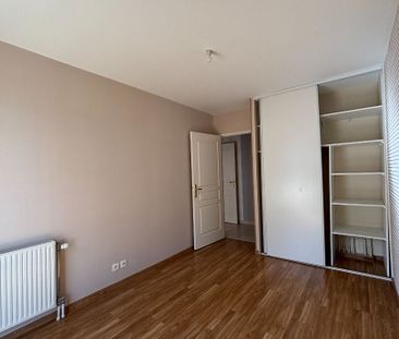 T3 au 1er étage avec terrasse - Photo 3