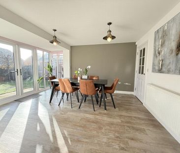 4 bedroom detached house to rent - Photo 3