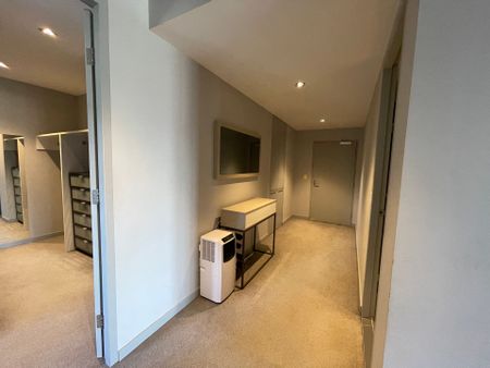 Fully furnished luxury 3 bedroom in the heart of Zetland - Photo 3