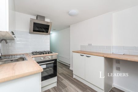 1 bedroom flat to rent - Photo 3