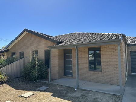 127 Ashenden Street, SHEPPARTON VIC 3630 - Photo 4