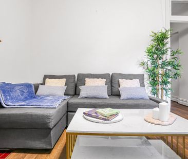 Chippendale - Photo 1