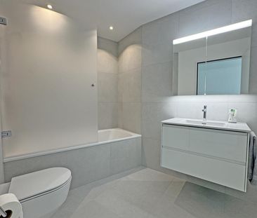 Moderne 2.5-Zimmer-Neubauwohnung mit grossem Balkon in Endingen - Photo 2