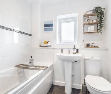 1 bedroom semi-detached house to rent - Photo 4