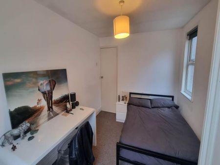 4 bedroom house share to rent - Photo 2