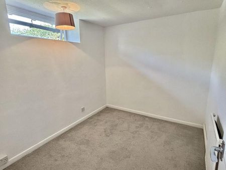 2 bedroom detached bungalow to rent - Photo 3