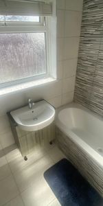 4 bed house share to rent in Eglesfield Road, South Shields, NE33 - Photo 3