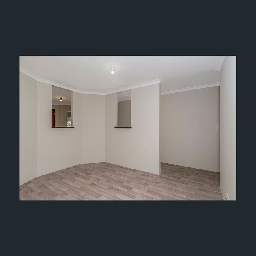 3x2 WITH HUGE POWERED WORKSHOP IN WARNBRO! - Photo 1