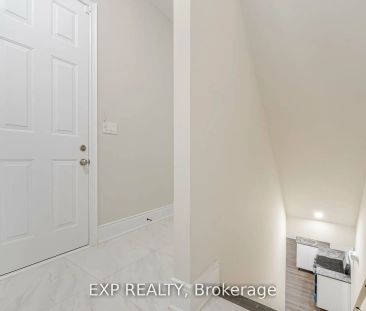 Property For Lease | W9040028 - Photo 6