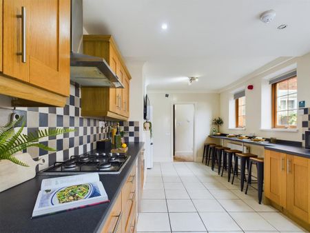 6 bedroom house to rent - Photo 3