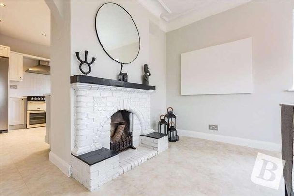 Horseman Side, Brentwood, Essex, CM14 - Photo 1