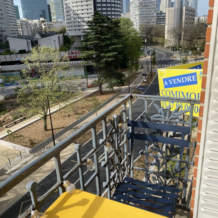 Location Appartement 3 pièces 59m² COURBEVOIE 92400 - Photo 1