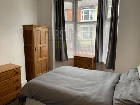 5 bedroom terraced house to rent - Photo 5