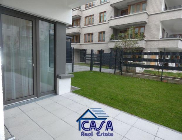 Wohnen an der EZB: Exklusive, hochwertig möblierte Wohnung mit eigenem Garten - Photo 1