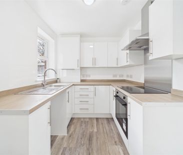 2 bedroom Terraced House to rent - Photo 5