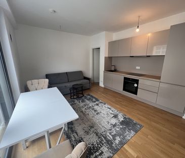 Mitte: VOLL-möblierte 2-Zi-Whg, 3. OG, 48 m², offene EBK, bodentief... - Foto 2