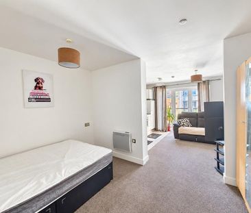 Studio to rent - Photo 2