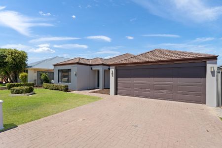 Lovely 4 x 2 in Baldivis - Photo 4