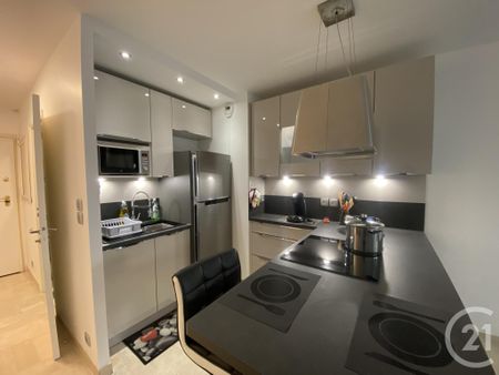 Location Appartement 1 pièce 25m² NICE 06300 - Photo 2