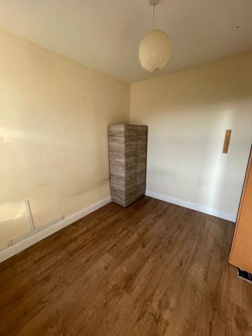 Room in a Shared House, Rancliff Road, E6 - Photo 2