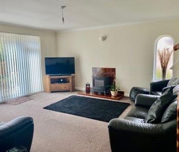 2 bedroom bungalow to rent - Photo 2