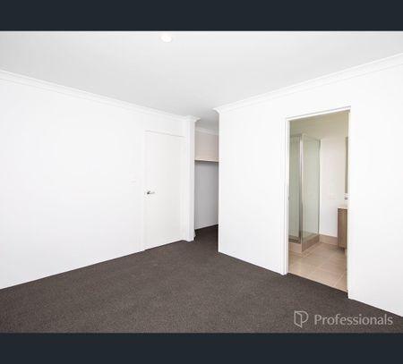 9 Mavericks Street, Eglinton, WA 6034 - Photo 5