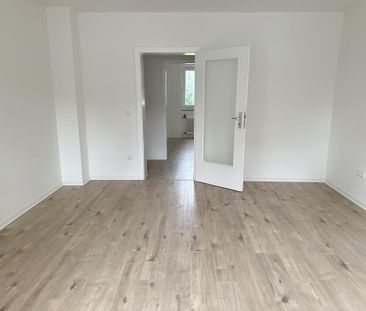 Ihr neuer Lieblingsplatz: Sonniger Balkon & Wohnen im Erdgeschoss - Photo 1