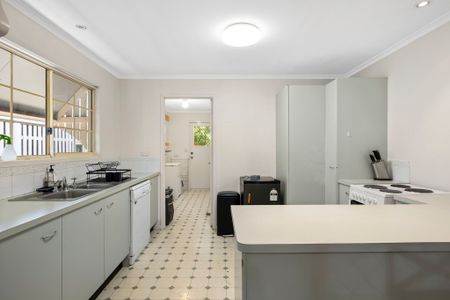101 Dewar Terrace, Sherwood QLD 4075 - House For Rent | Domain - Photo 2
