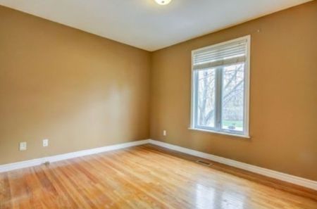 For Lease - 46 Miller Road Unit# Upper, Oakville, Ontario - Photo 2