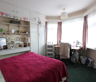 4 bedroom semi-detached house to rent - Photo 1