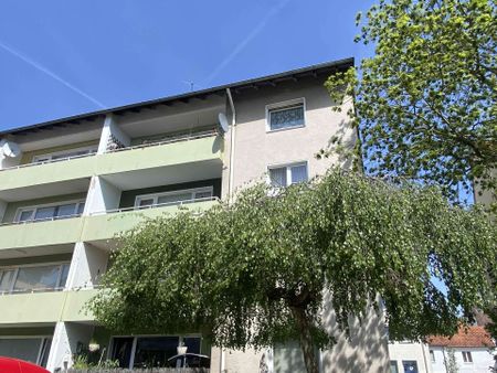 Renovierte, Zentrumsnahe - Hochparterrewohnung - Photo 4