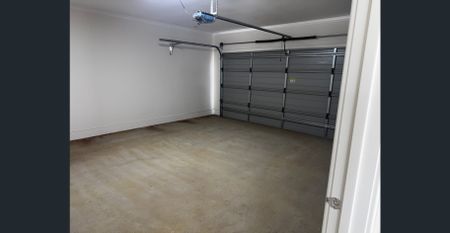 $570 PW. - AVAIL NOW - Photo 3