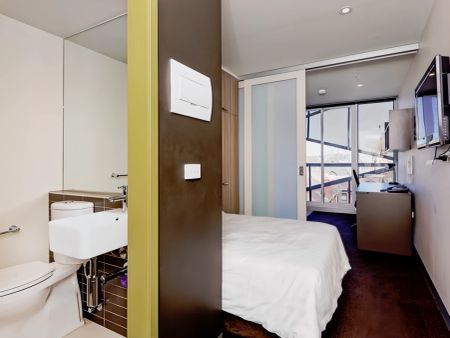 Studio Deluxe with air con - Photo 2