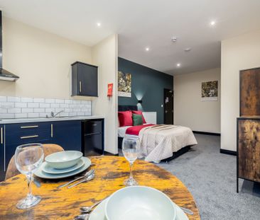 Crown House, Nuneaton, CV11 4BX - Photo 1