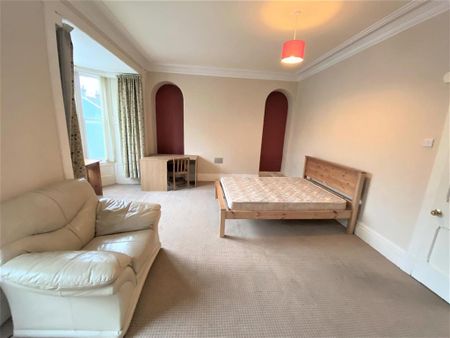 6 bedroom house to rent - Photo 3