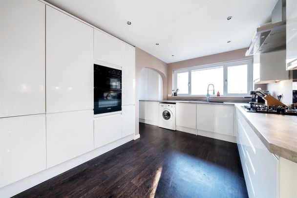 Lassell Court, Maidenhead - Photo 1