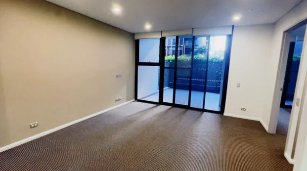 1 bed 1 bath*213 - Photo 1