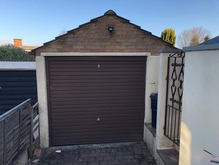 3 bedroom semi-detached house to rent - Photo 3