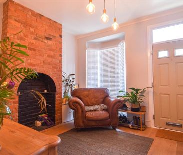 2 bedroom terraced house to rent - Photo 2